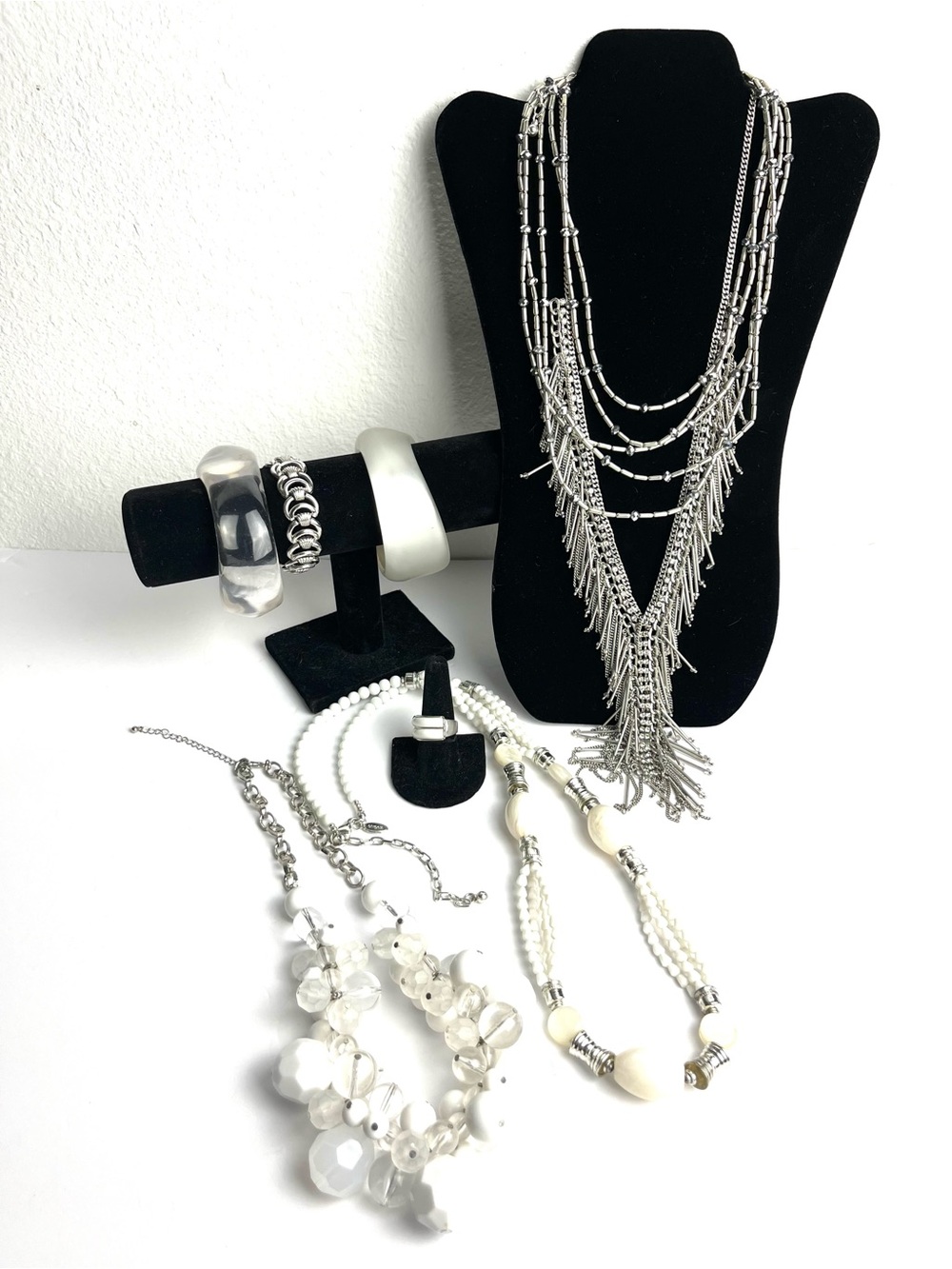 White Elegant 8 Piece Bundle Night Out Sophisticated Classy Jewelry